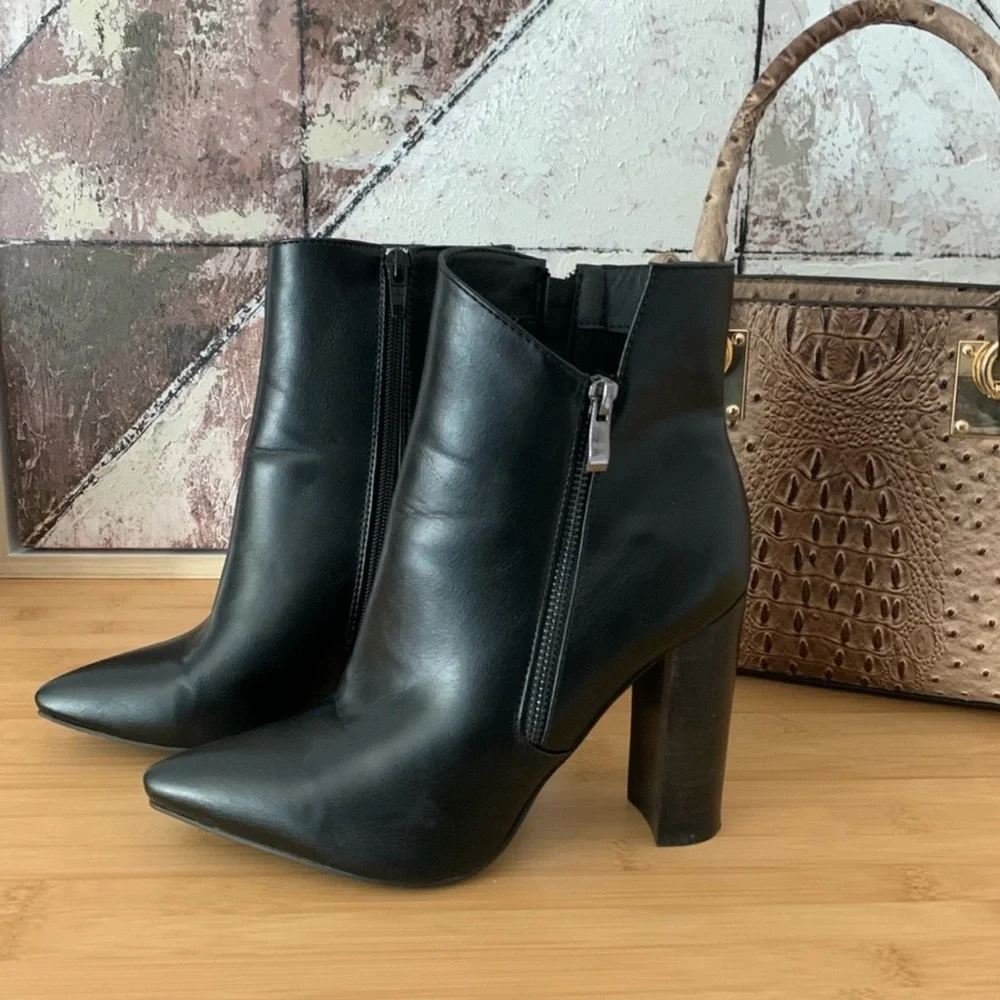 BILLINI MABELLE Princess Polly Ankle Boots in Black Size 8